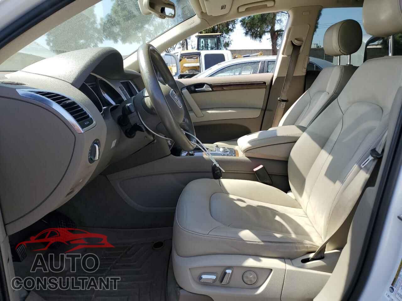 AUDI Q7 2013 - WA1LMAFE1DD014895