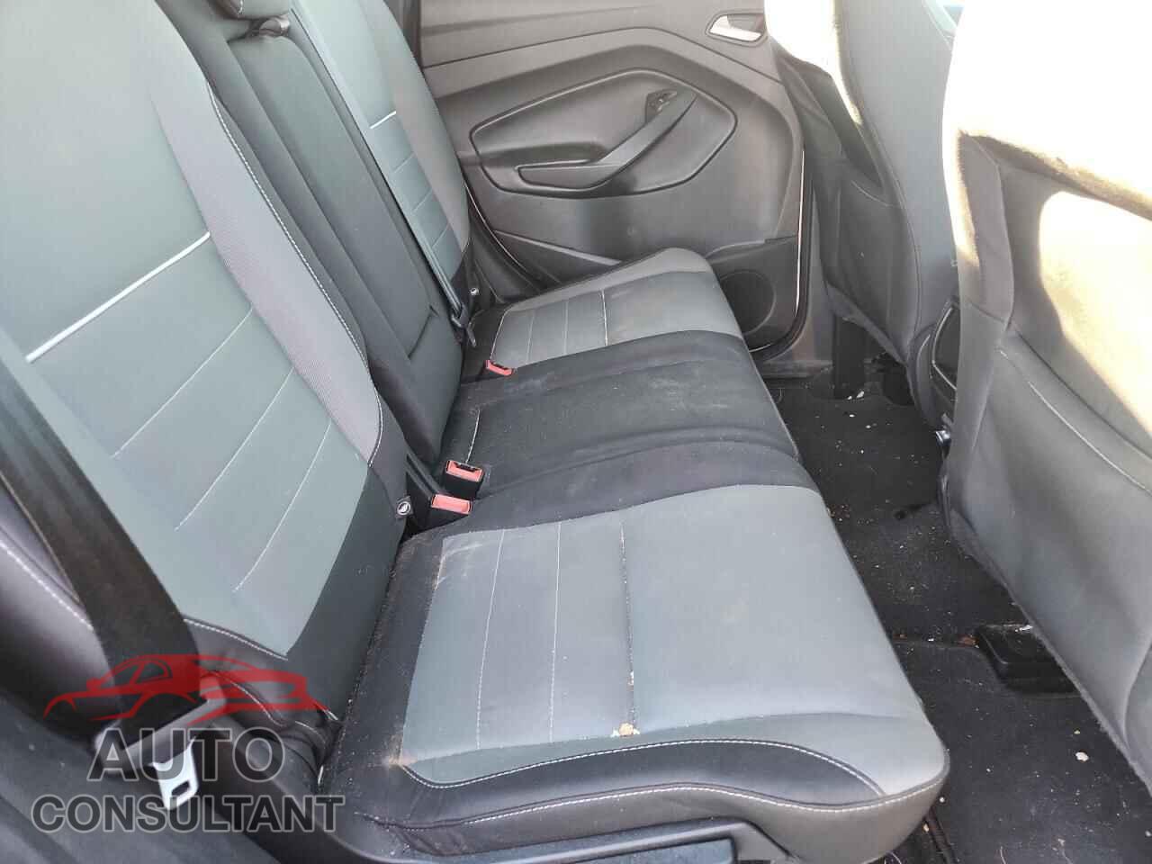 FORD ESCAPE 2015 - 1FMCU0G74FUA22178