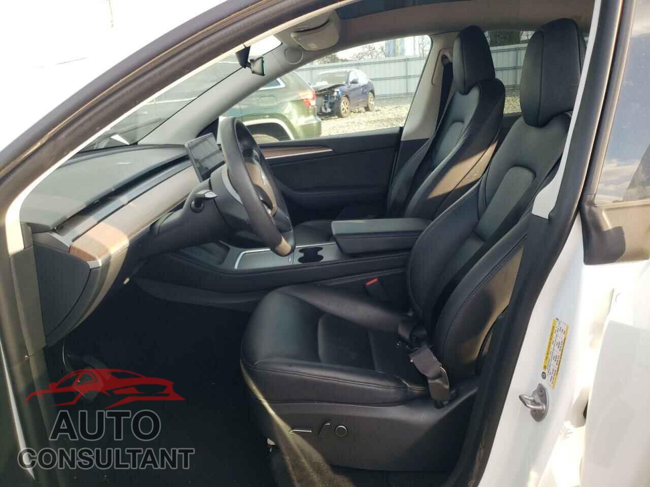 TESLA MODEL Y 2023 - 7SAYGAEE7PF749059
