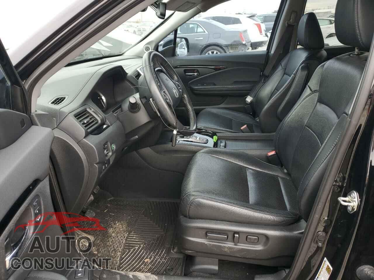 HONDA PILOT 2017 - 5FNYF6H02HB026296