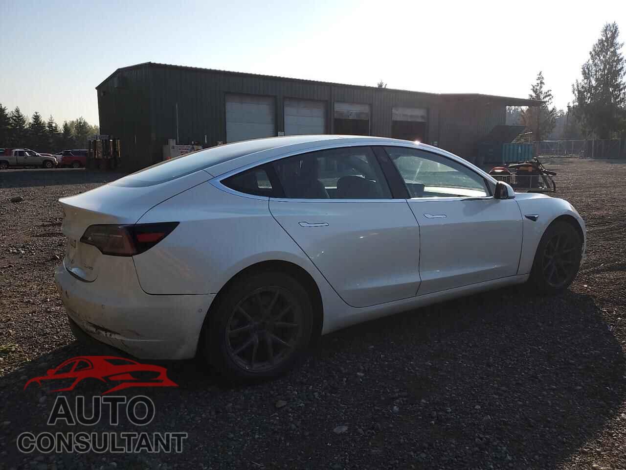 TESLA MODEL 3 2018 - 5YJ3E1EB8JF134353