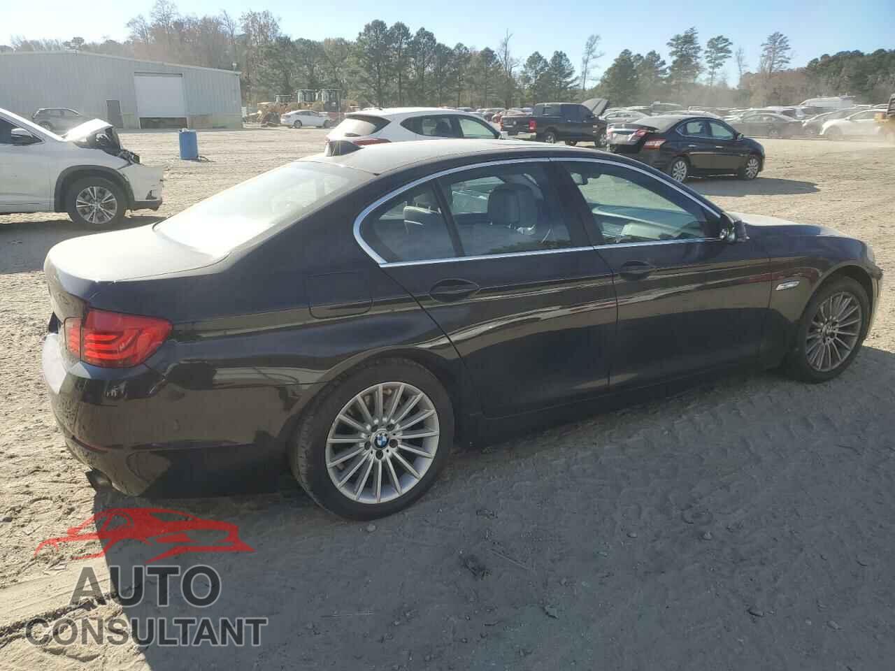 BMW 5 SERIES 2011 - WBAFR7C55BC803613