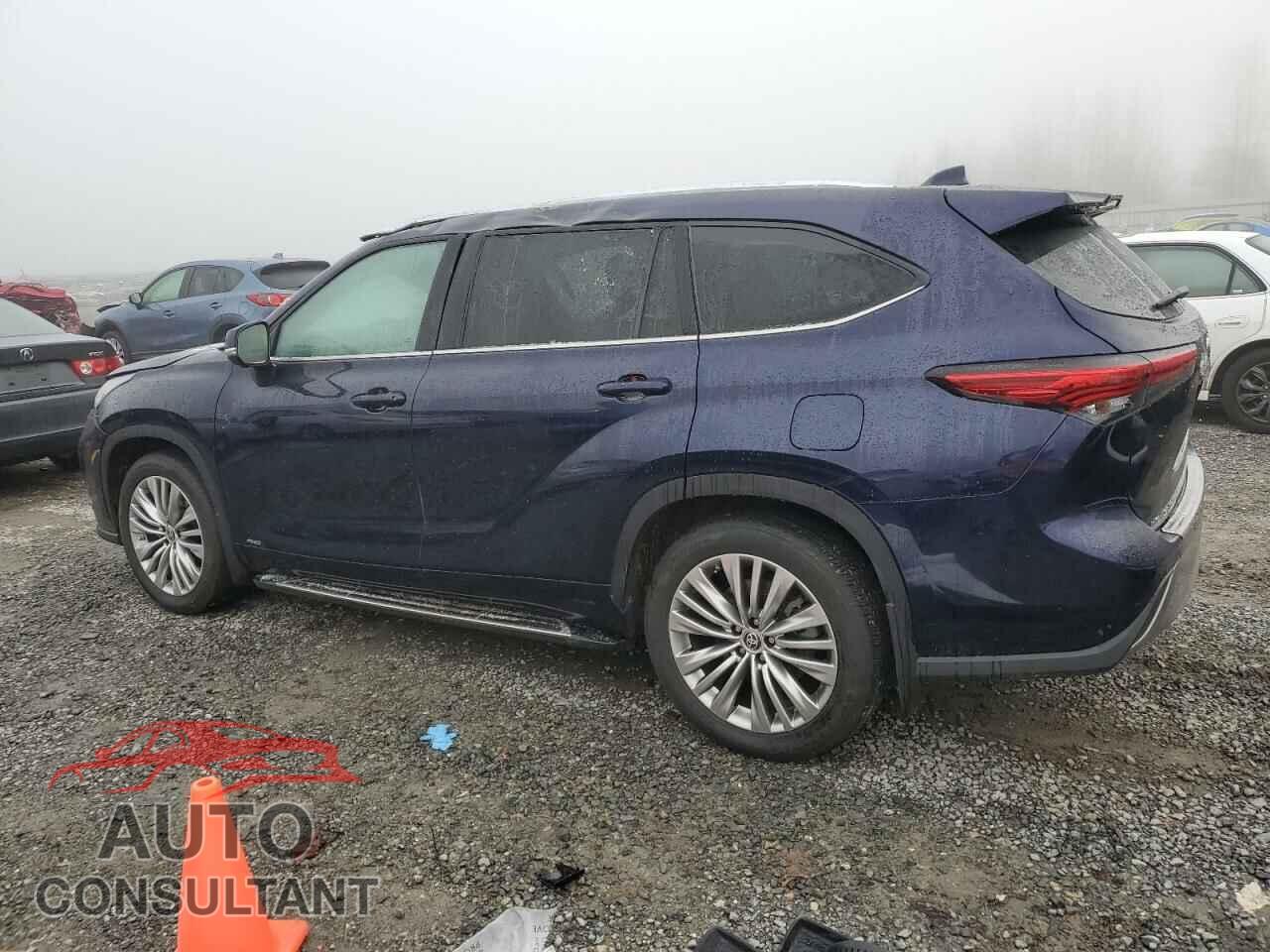 TOYOTA HIGHLANDER 2023 - 5TDEBRCH3PS106973