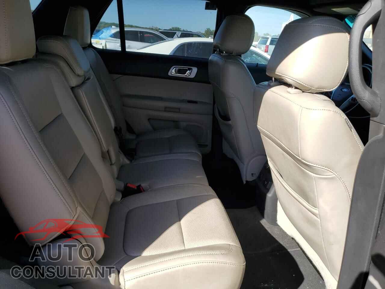 FORD EXPLORER 2011 - 1FMHK8F81BGA32096