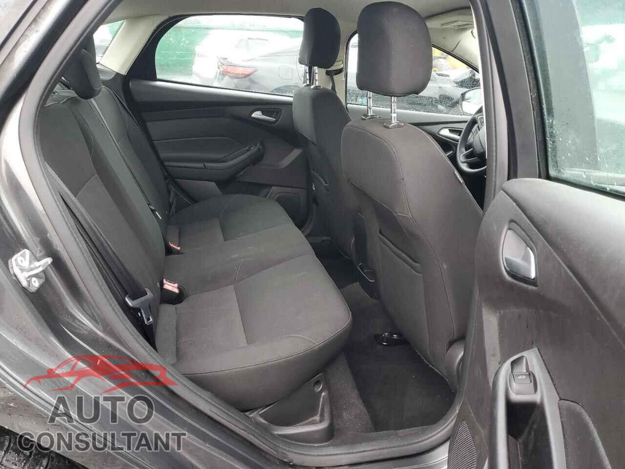 FORD FOCUS 2016 - 1FADP3F2XGL385167