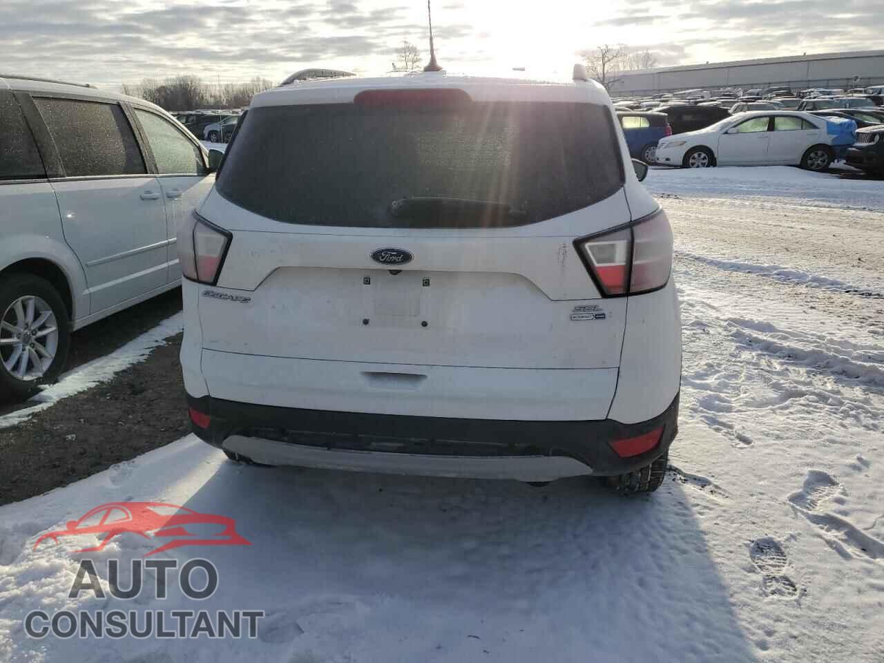 FORD ESCAPE 2018 - 1FMCU9HD2JUD23632