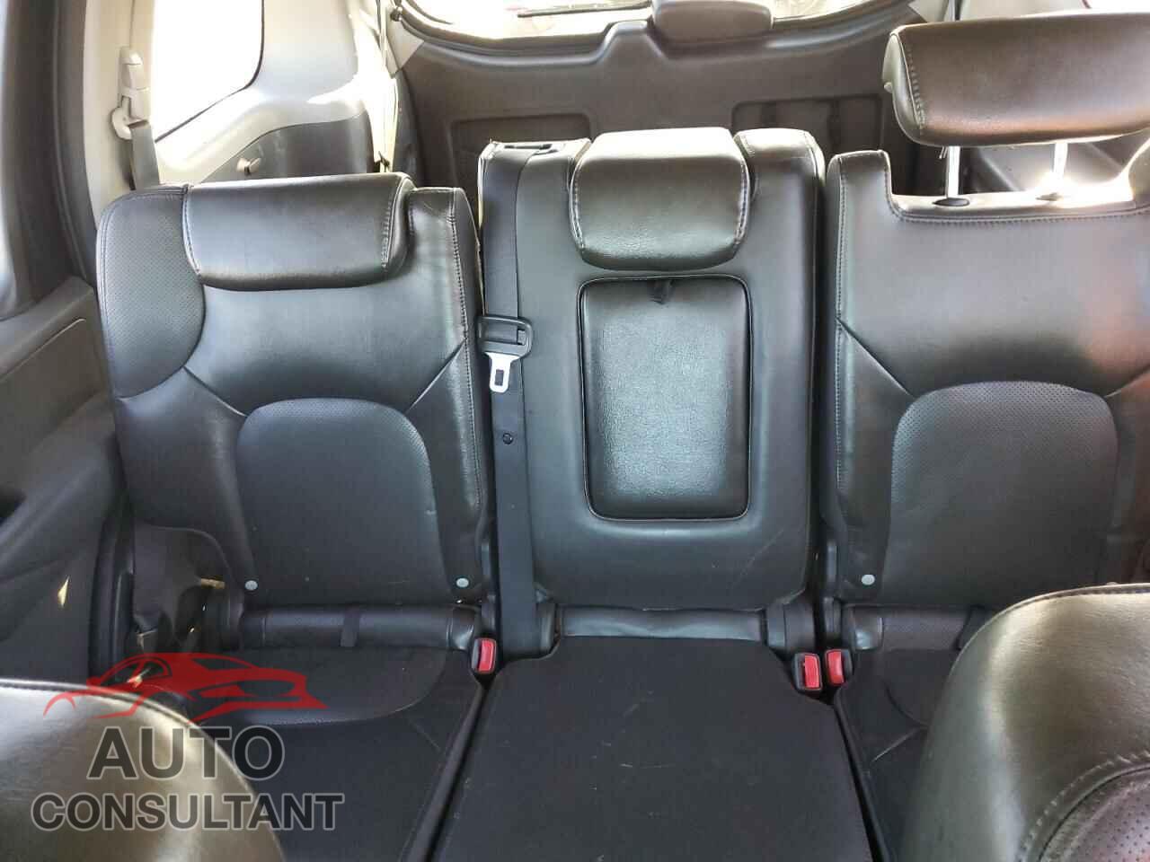 NISSAN PATHFINDER 2011 - 5N1AR1NB7BC606676