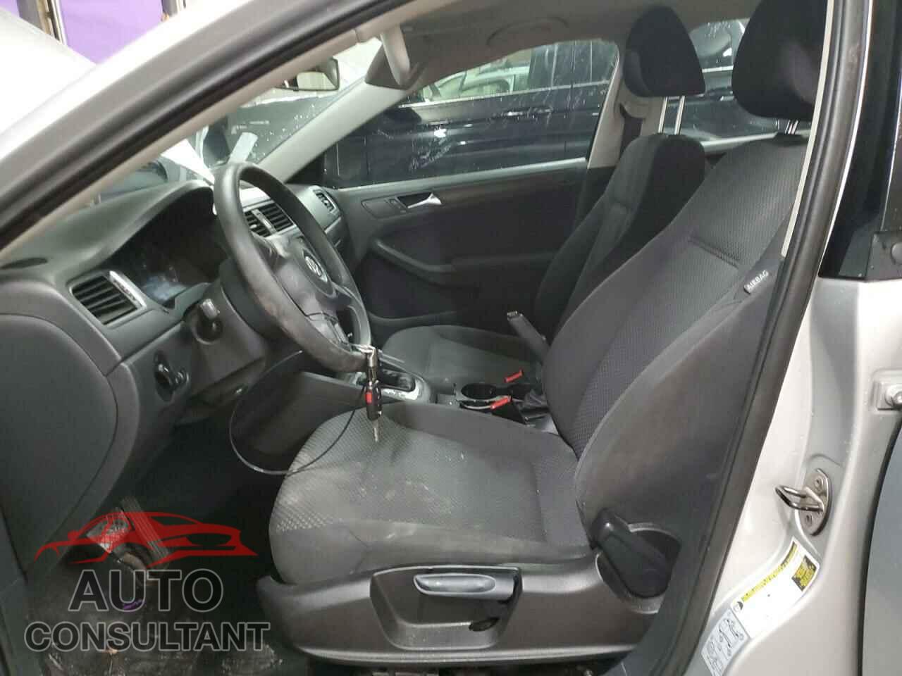 VOLKSWAGEN JETTA 2011 - 3VW2K7AJ2BM395511