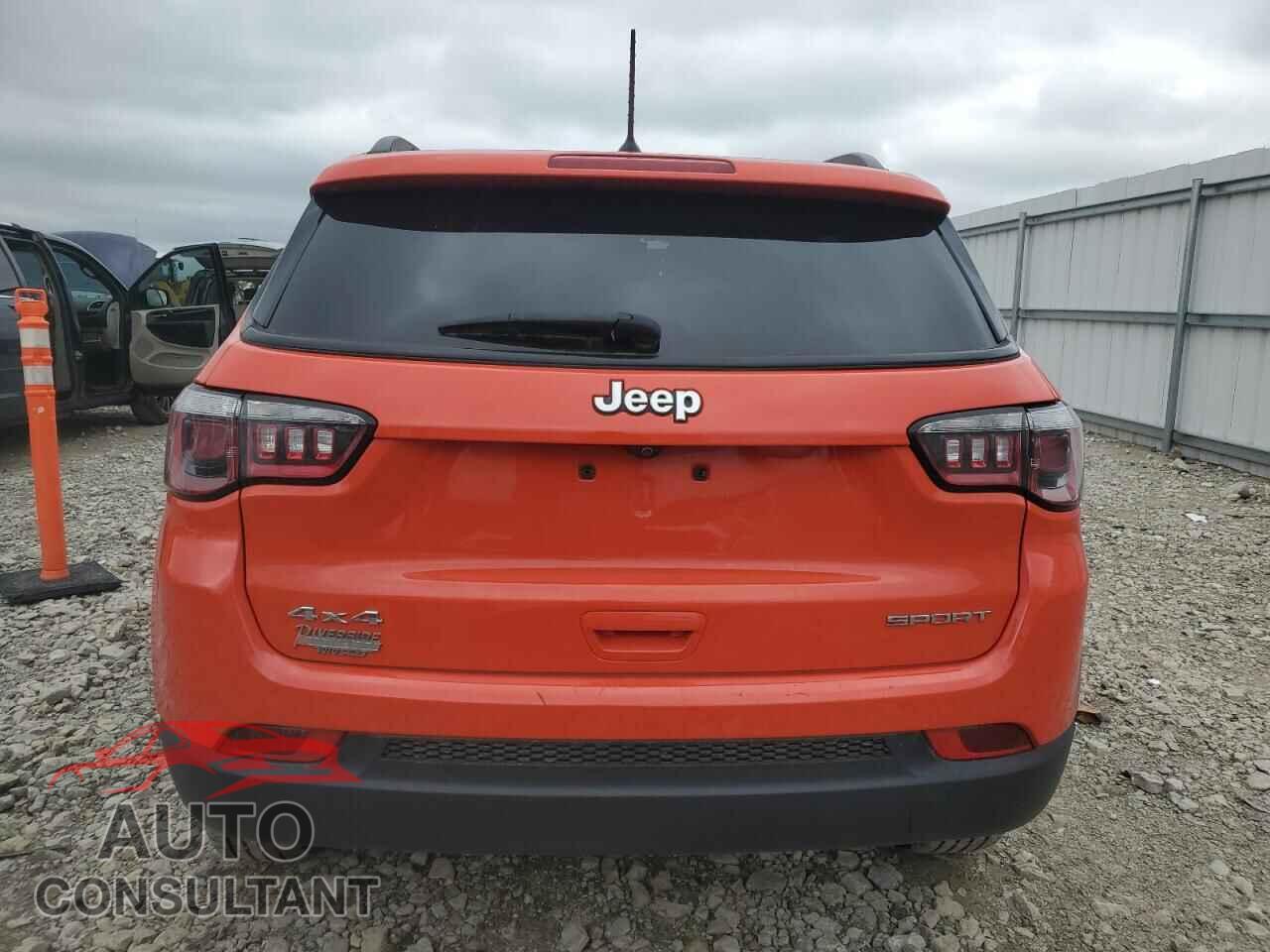 JEEP COMPASS 2018 - 3C4NJDAB4JT261792