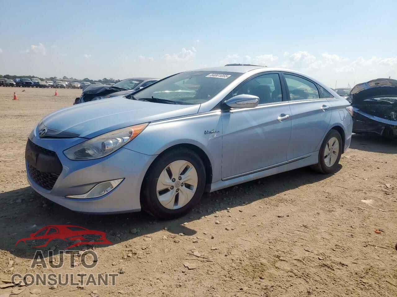 HYUNDAI SONATA 2013 - KMHEC4A42DA076546