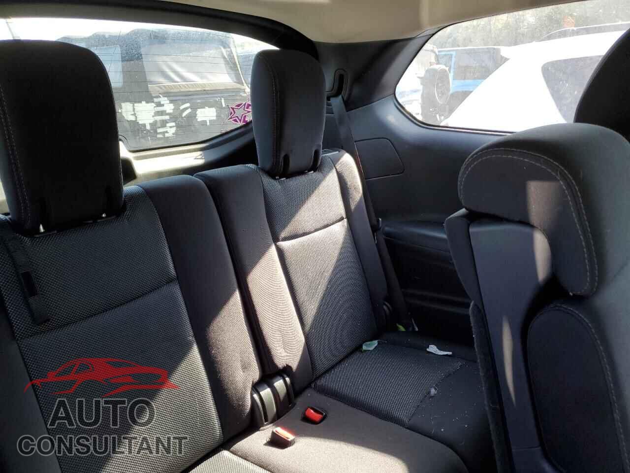 NISSAN PATHFINDER 2017 - 5N1DR2MN0HC619048