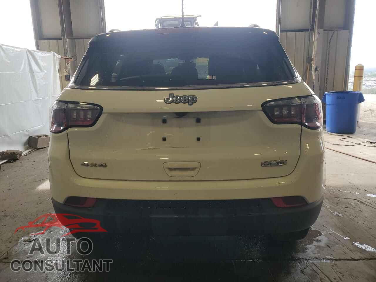 JEEP COMPASS 2018 - 3C4NJDBB9JT176803