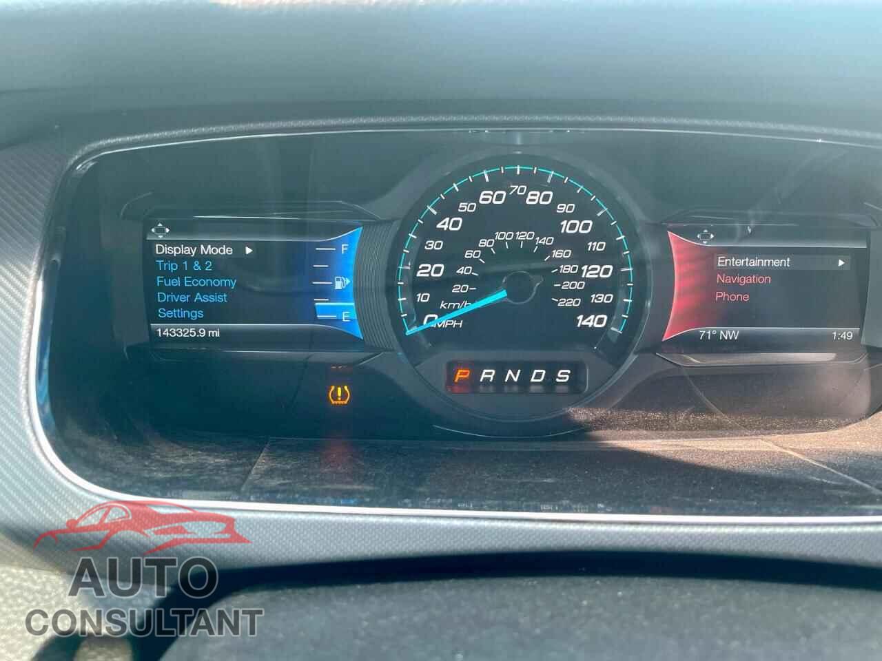 FORD TAURUS 2015 - 1FAHP2KT2FG174904