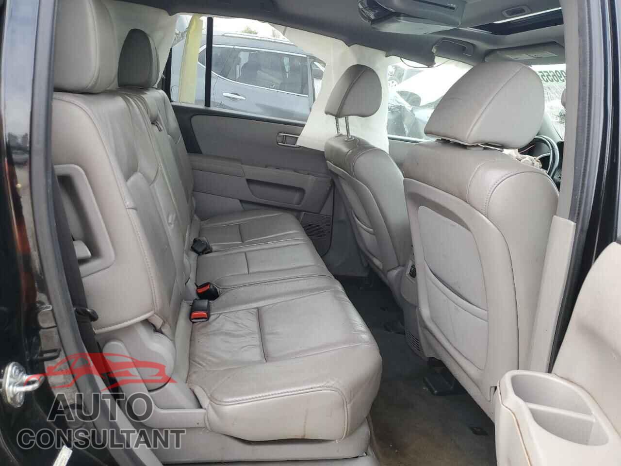 HONDA PILOT 2014 - 5FNYF4H55EB040219