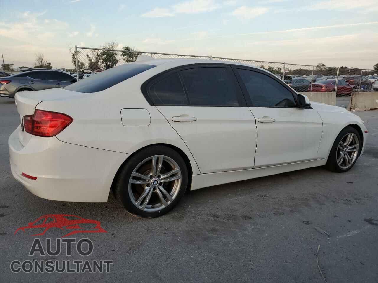 BMW 3 SERIES 2014 - WBA3B1G55ENN91285