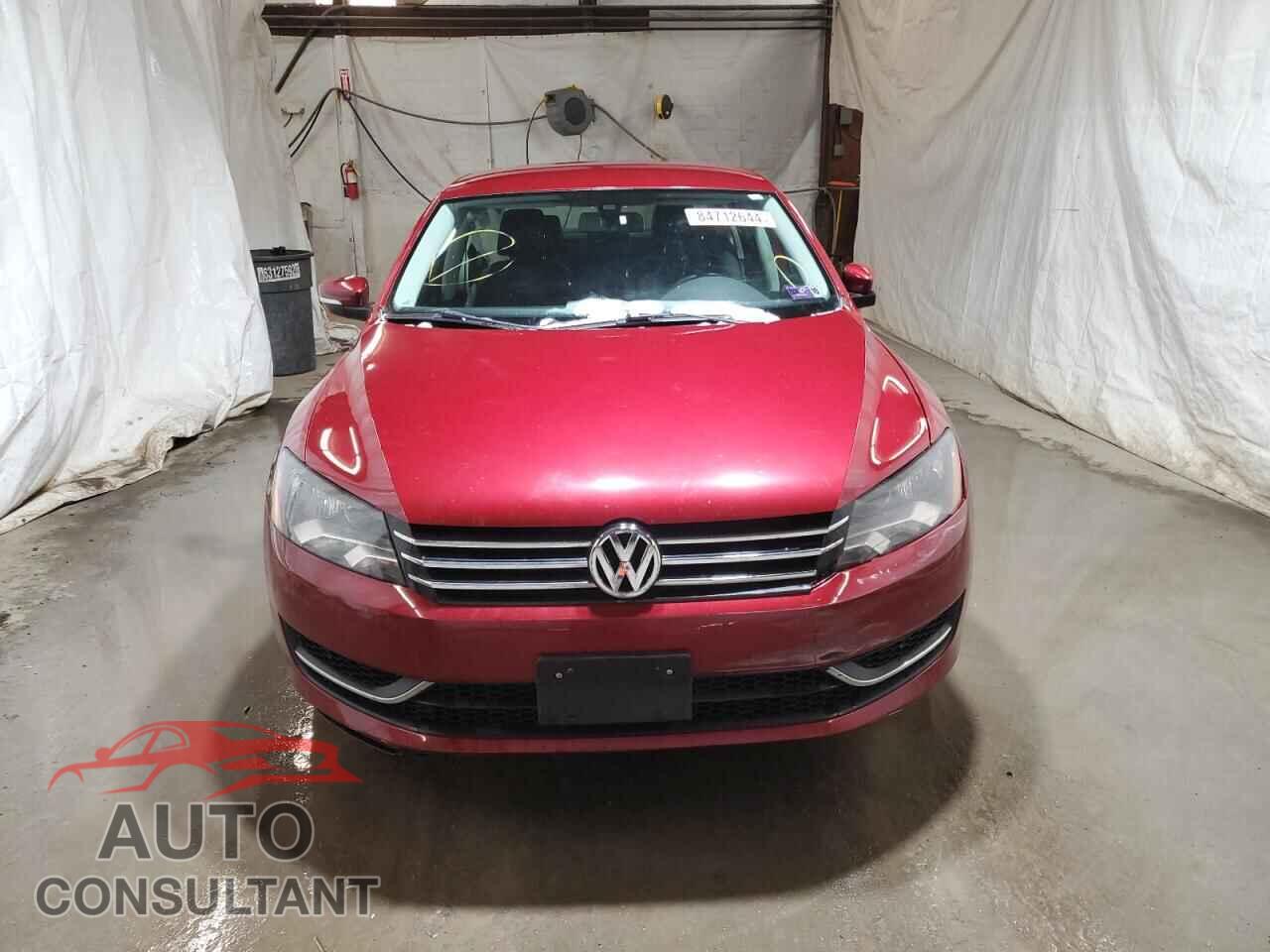 VOLKSWAGEN PASSAT 2015 - 1VWAT7A39FC002976