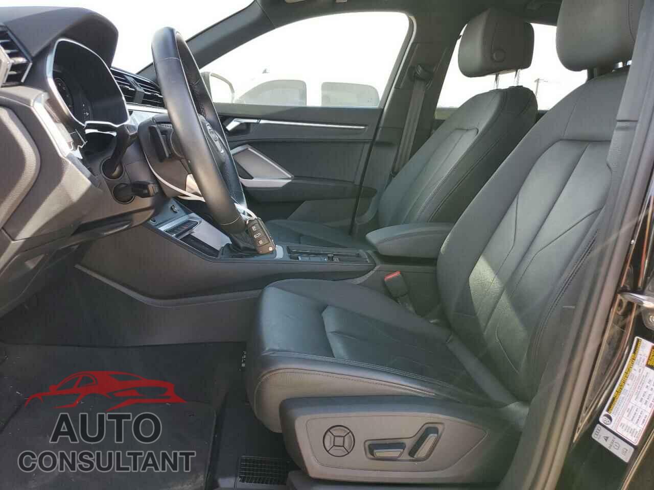 AUDI Q3 2021 - WA1EECF37M1038264