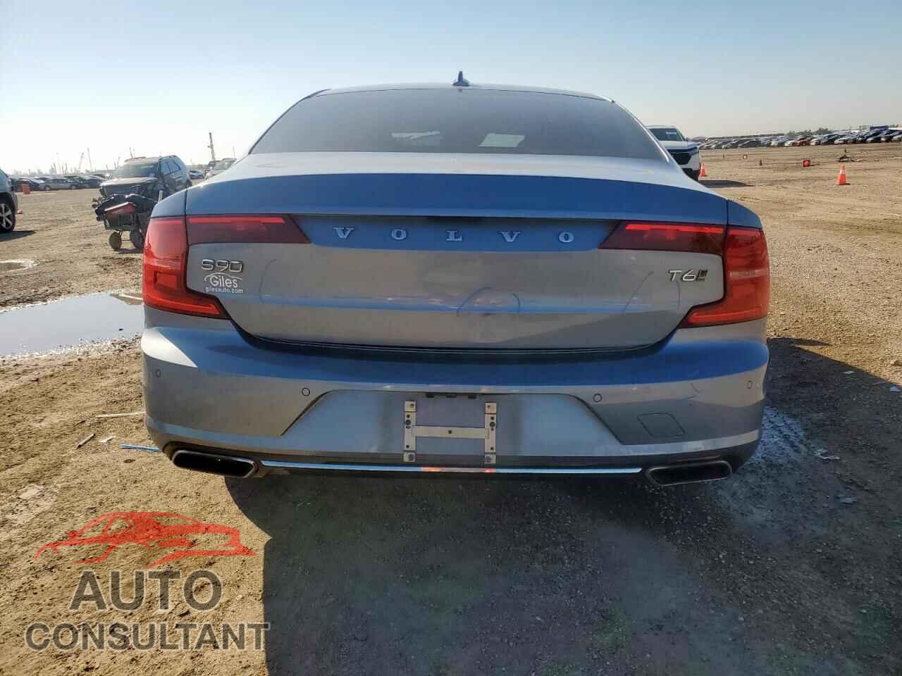 VOLVO S90 2018 - LVY992MK0JP006239