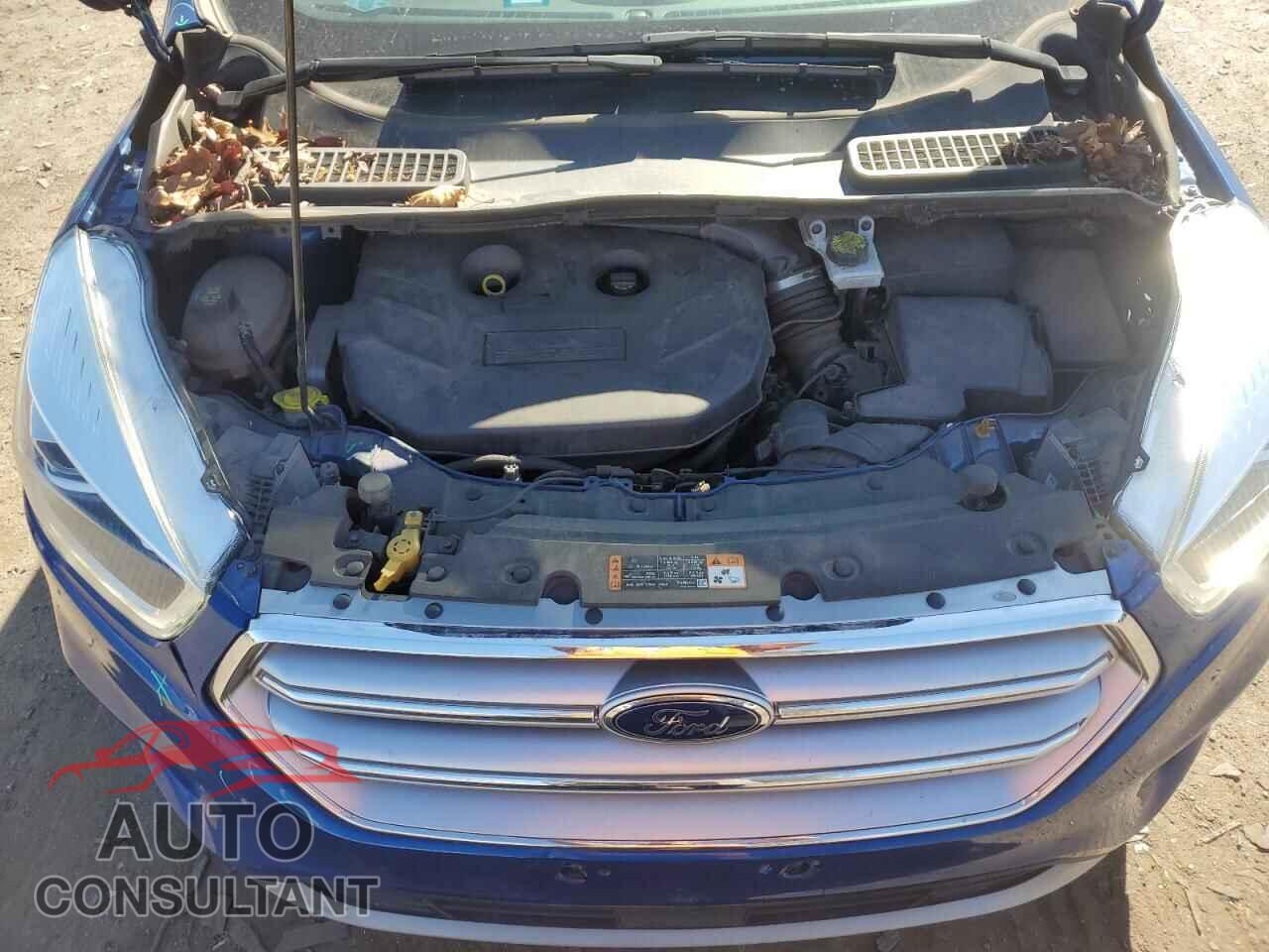 FORD ESCAPE 2017 - 1FMCU9J92HUD91297