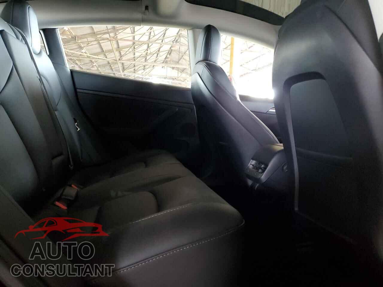 TESLA MODEL 3 2022 - 5YJ3E1EA7NF210996