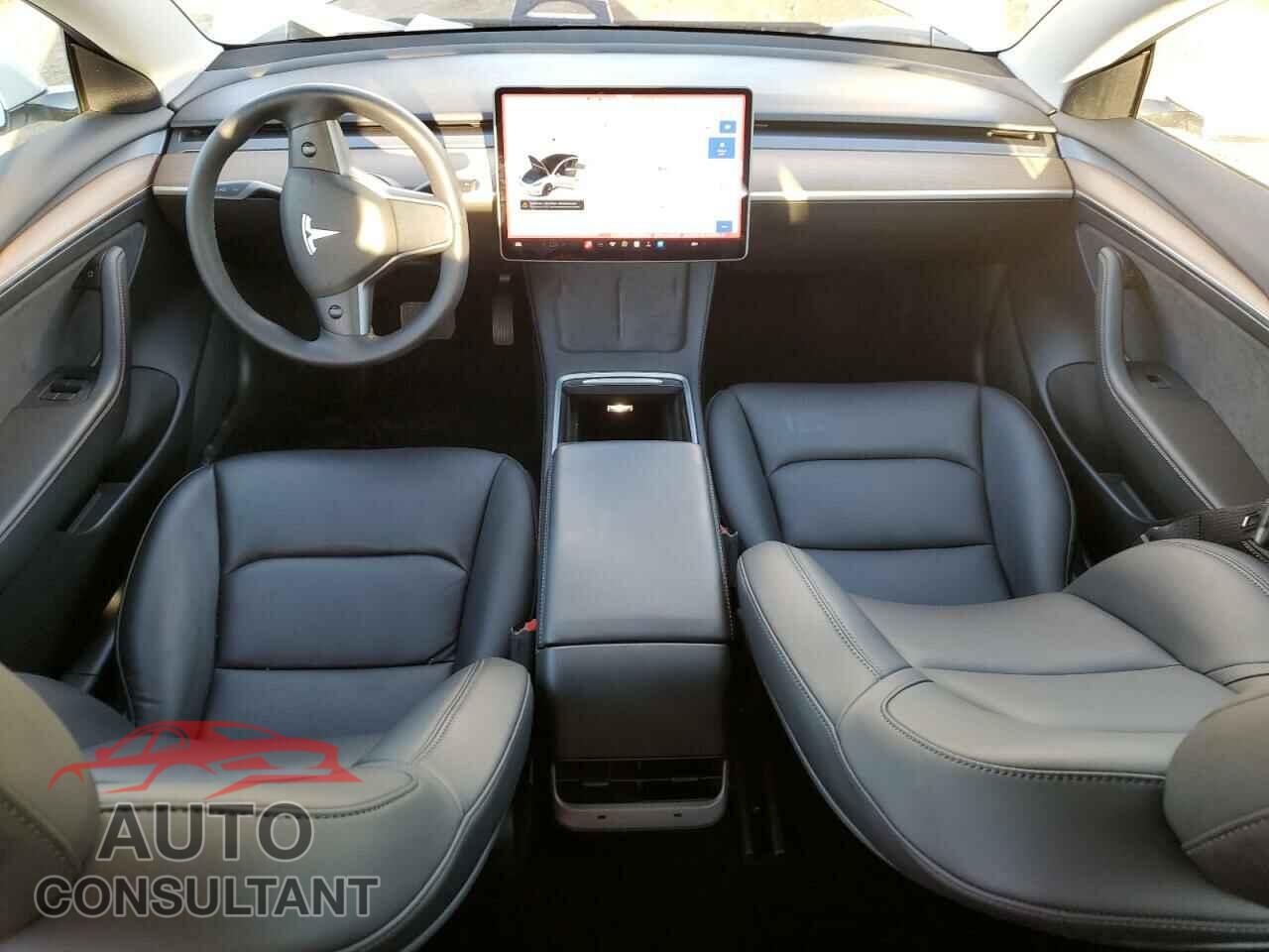 TESLA MODEL 3 2021 - 5YJ3E1EBXMF010041