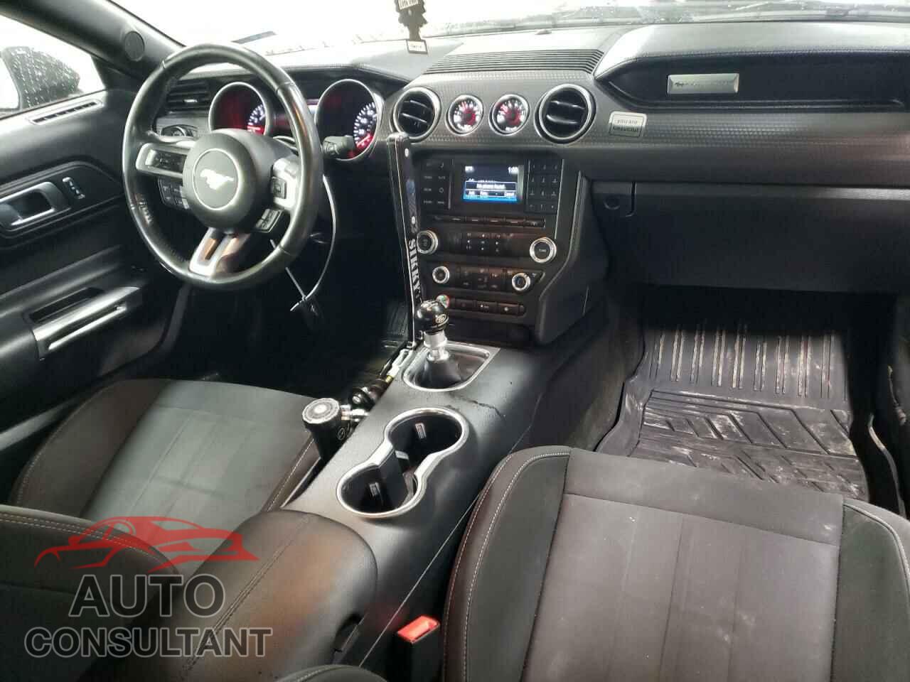 FORD MUSTANG 2018 - 1FA6P8CF4J5114713