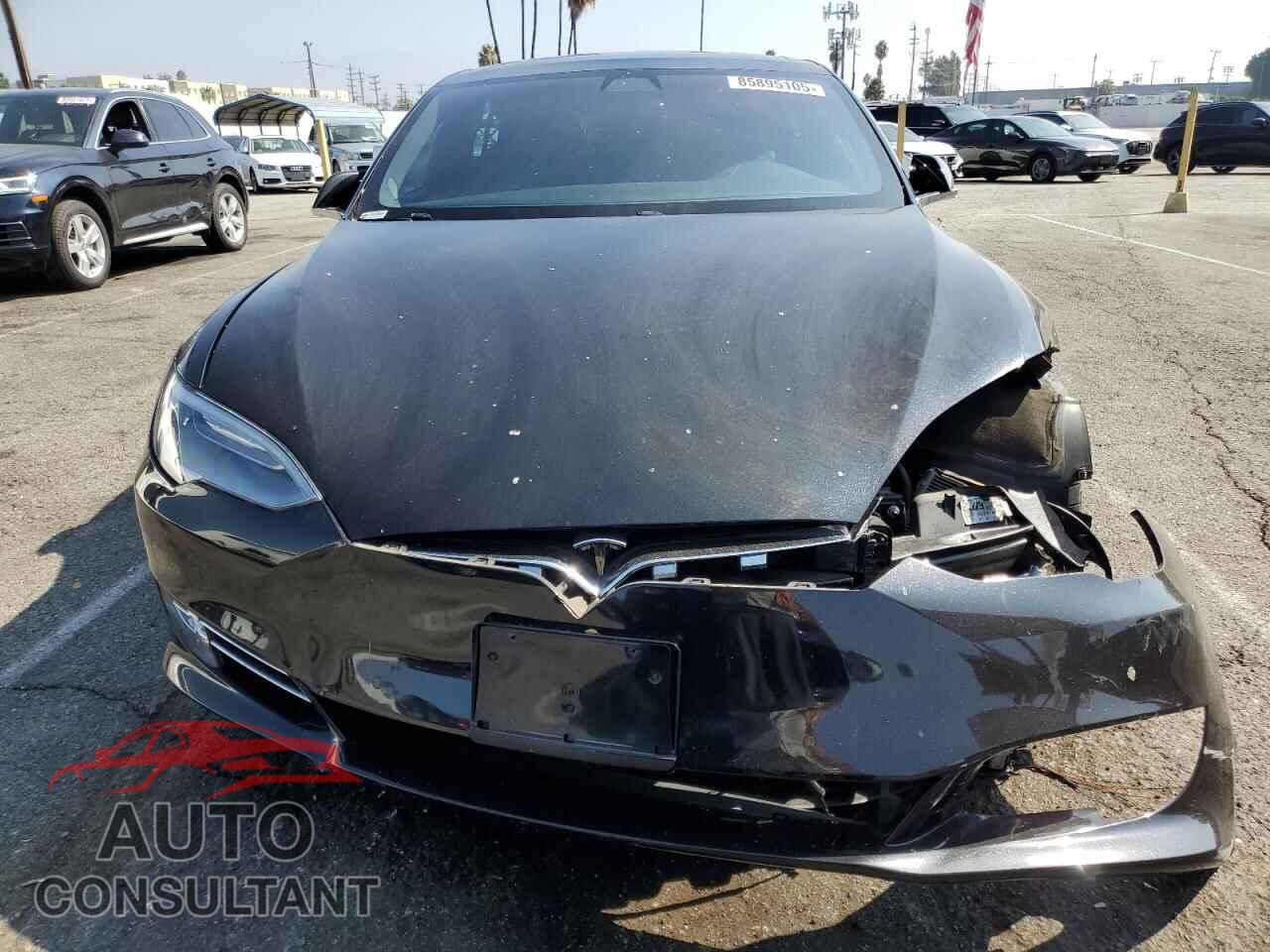 TESLA MODEL S 2018 - 5YJSA1E20JF282679