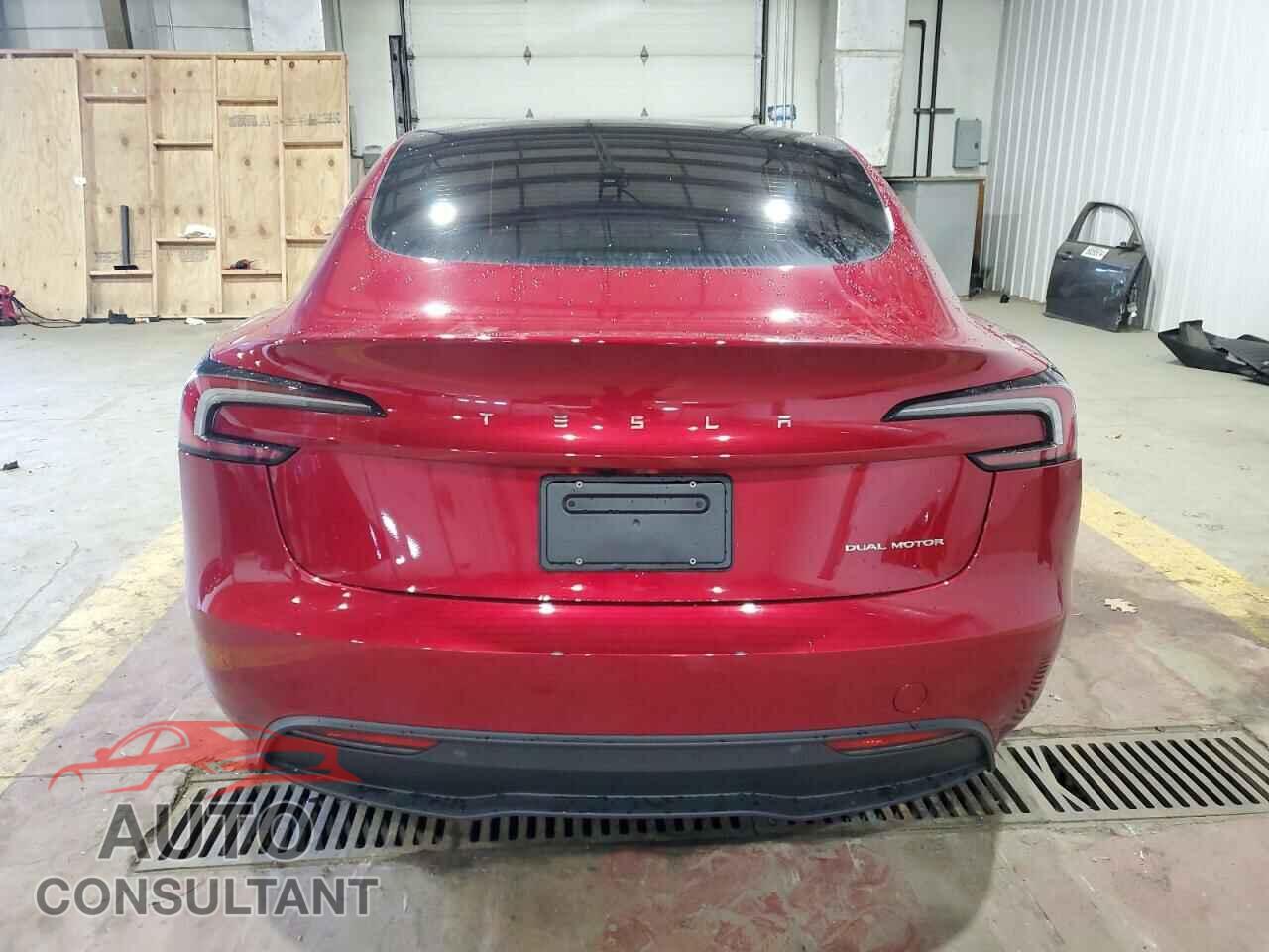 TESLA MODEL 3 2024 - 5YJ3E1EB5RF843382