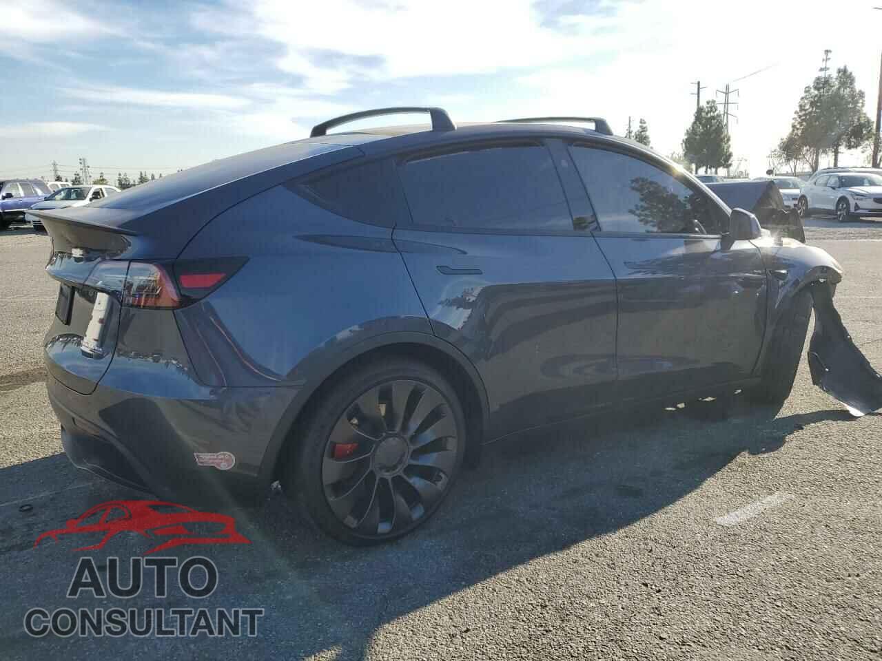 TESLA MODEL Y 2023 - 7SAYGDEFXPF942025