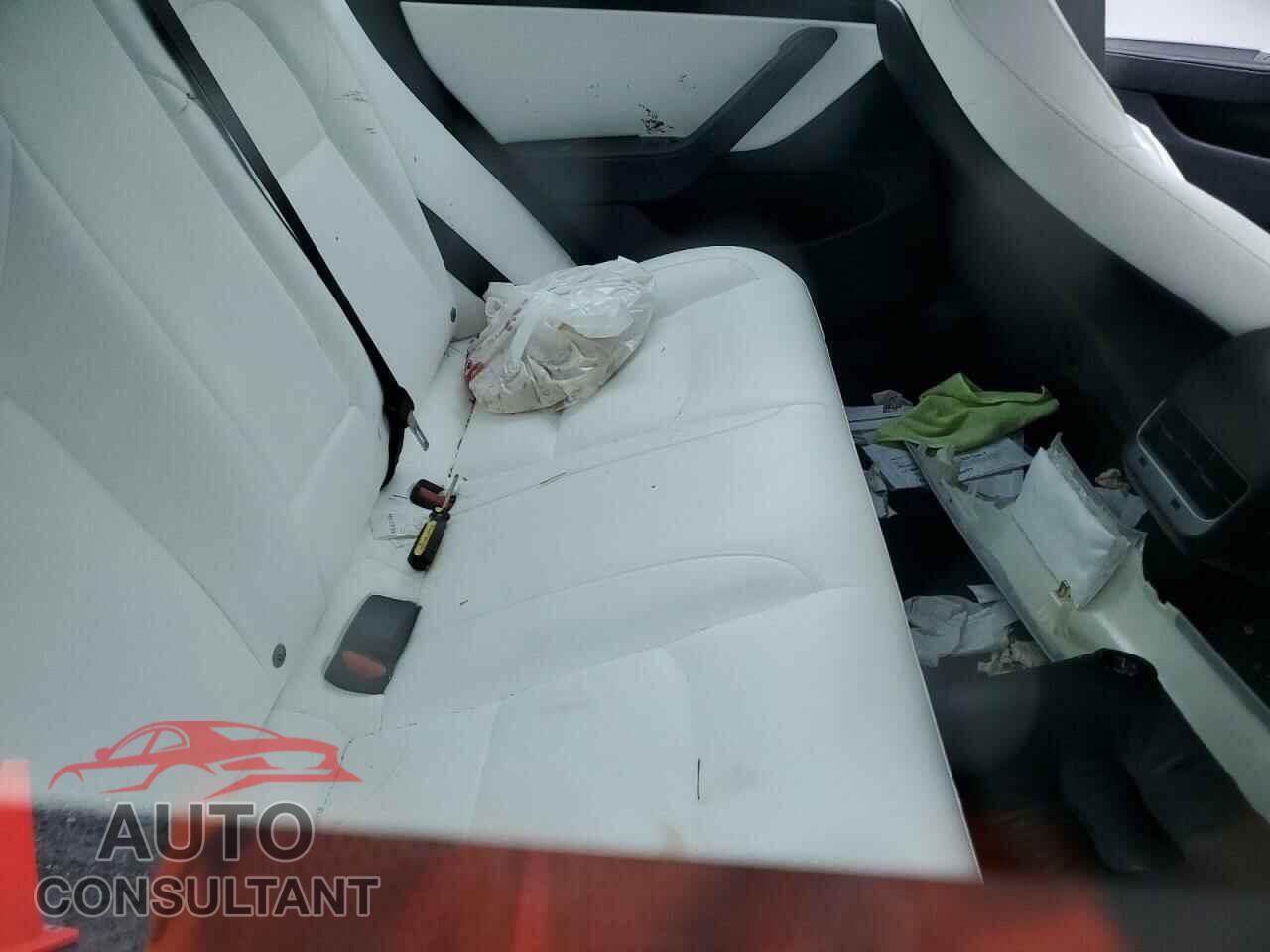 TESLA MODEL 3 2019 - 5YJ3E1EB3KF392006