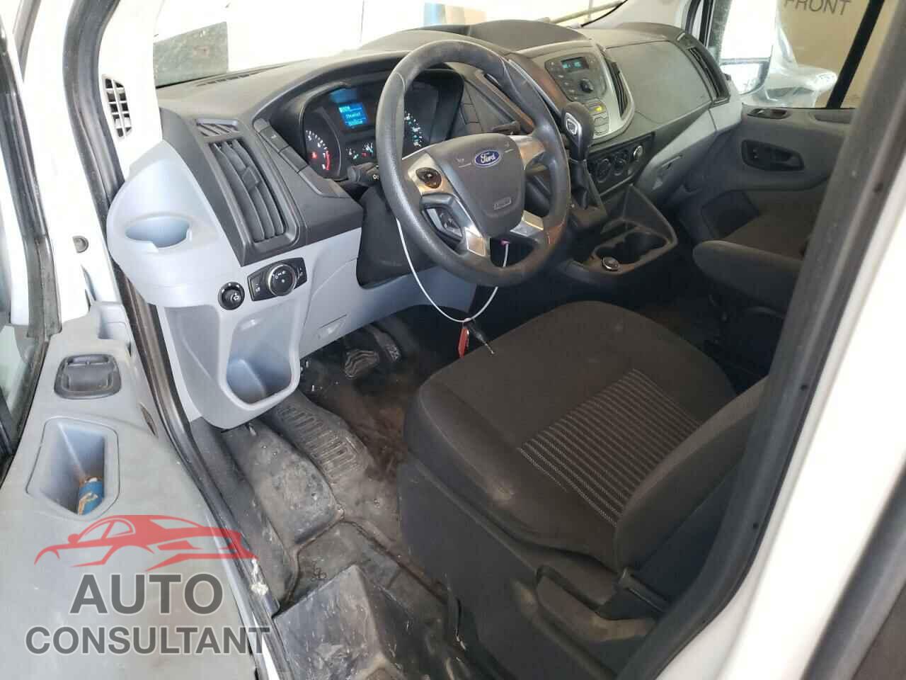 FORD TRANSIT 2019 - 1FTYR1YM0KKA86827