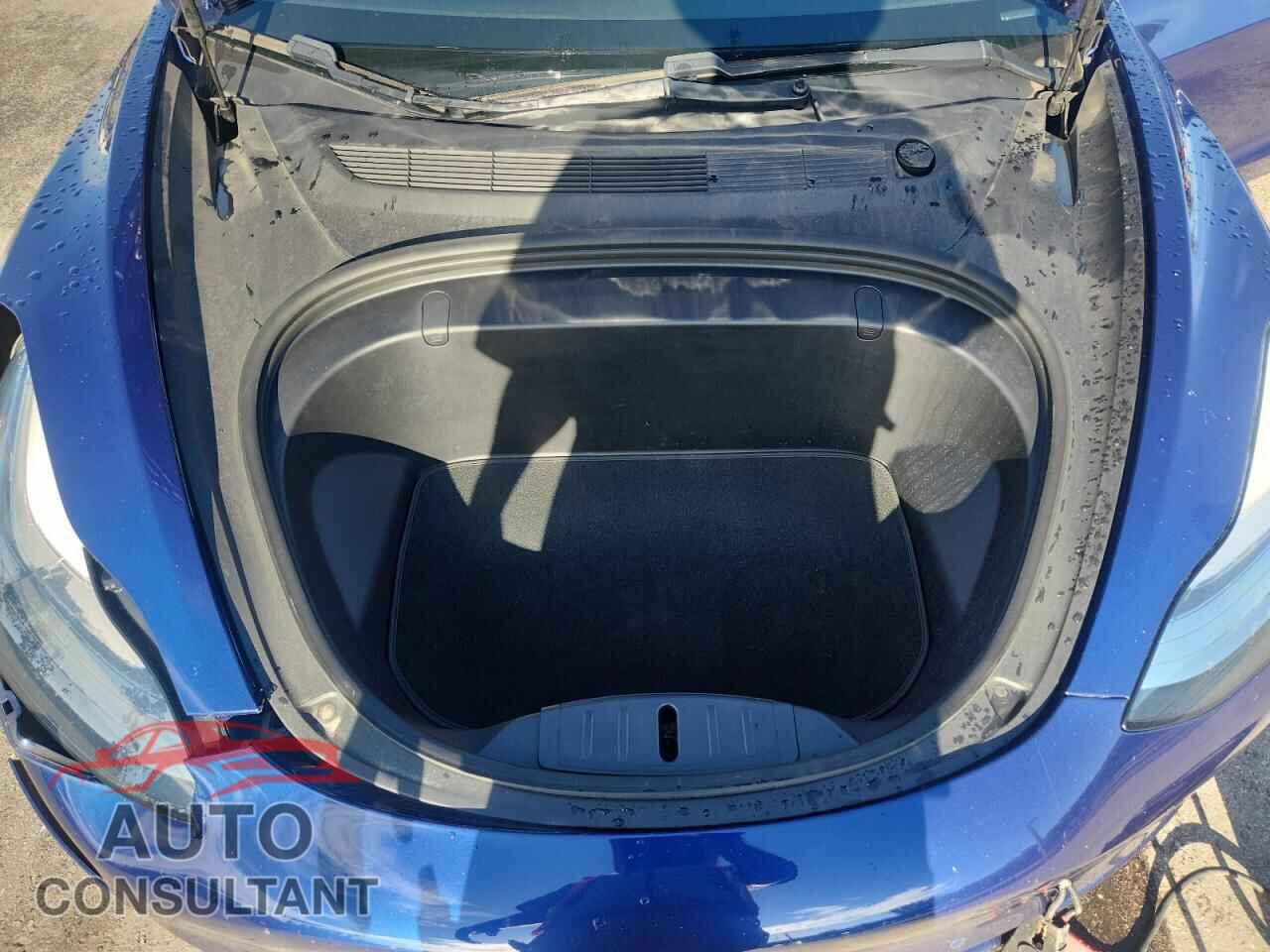 TESLA MODEL 3 2018 - 5YJ3E1EB5JF115405