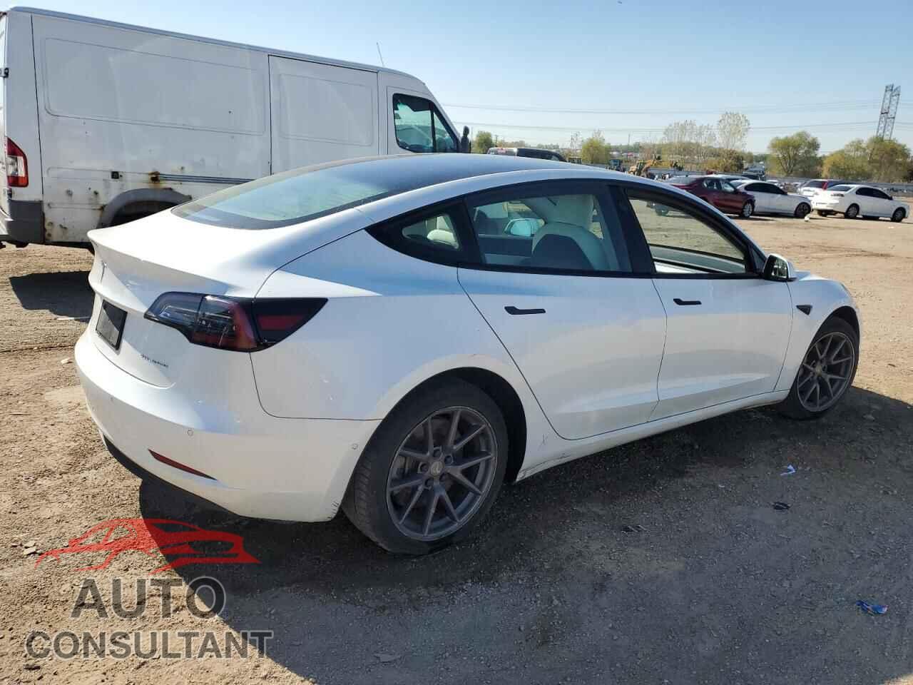 TESLA MODEL 3 2021 - 5YJ3E1EB4MF860182