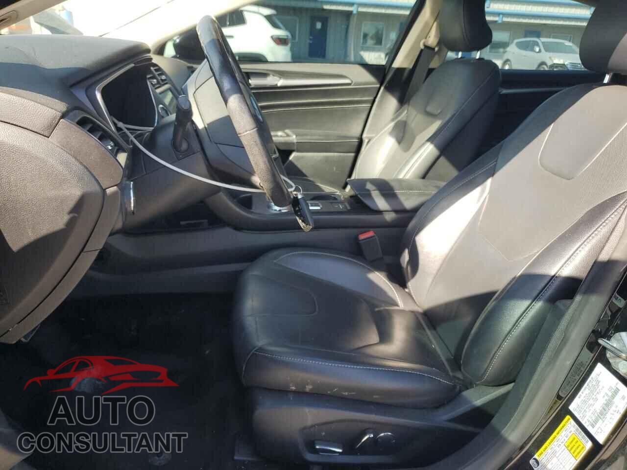 FORD FUSION 2018 - 3FA6P0RU5JR162242