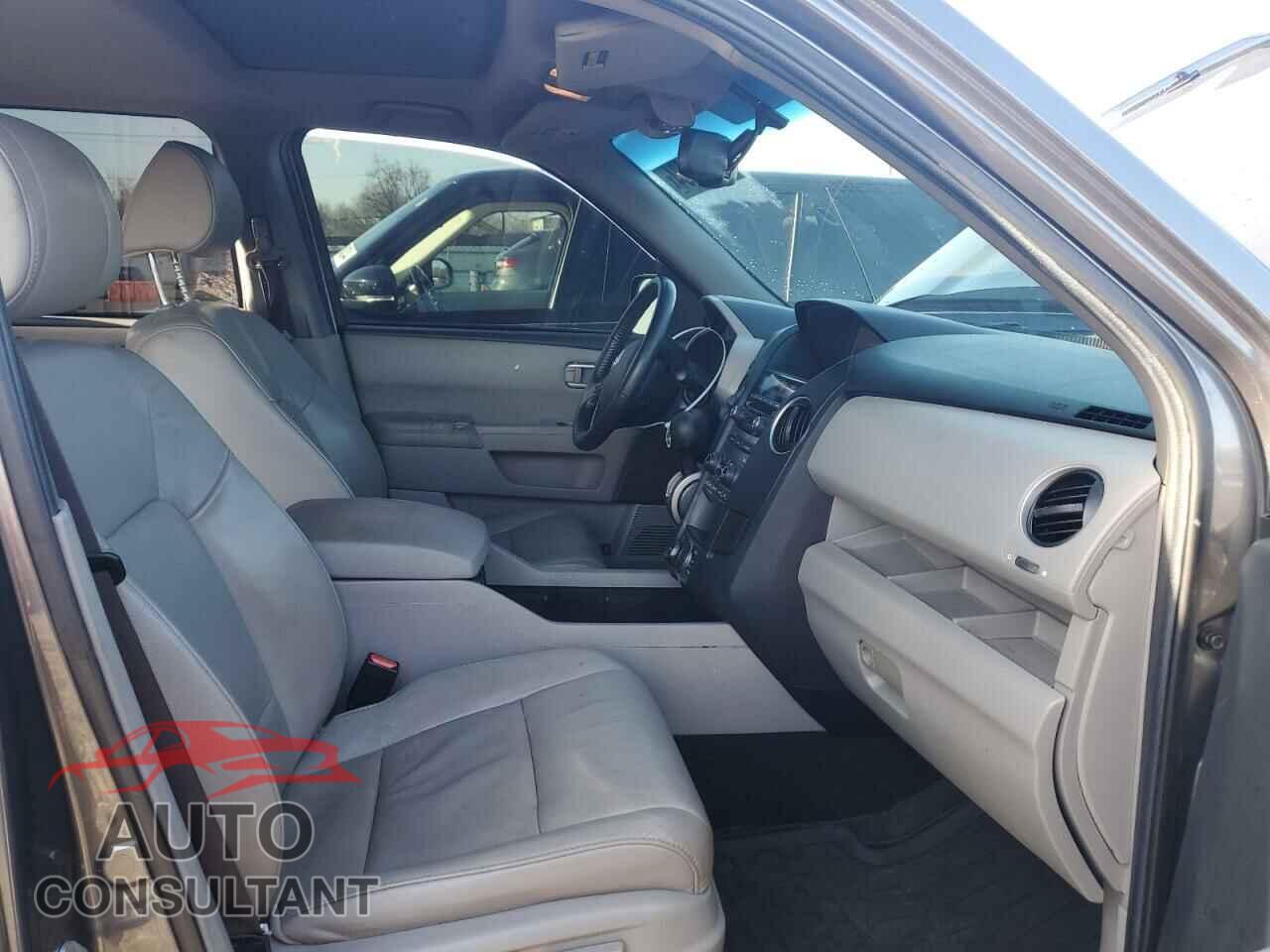 HONDA PILOT 2012 - 5FNYF3H73CB001038