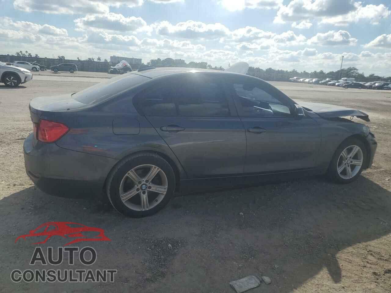 BMW 3 SERIES 2013 - WBA3B5C52DF592710
