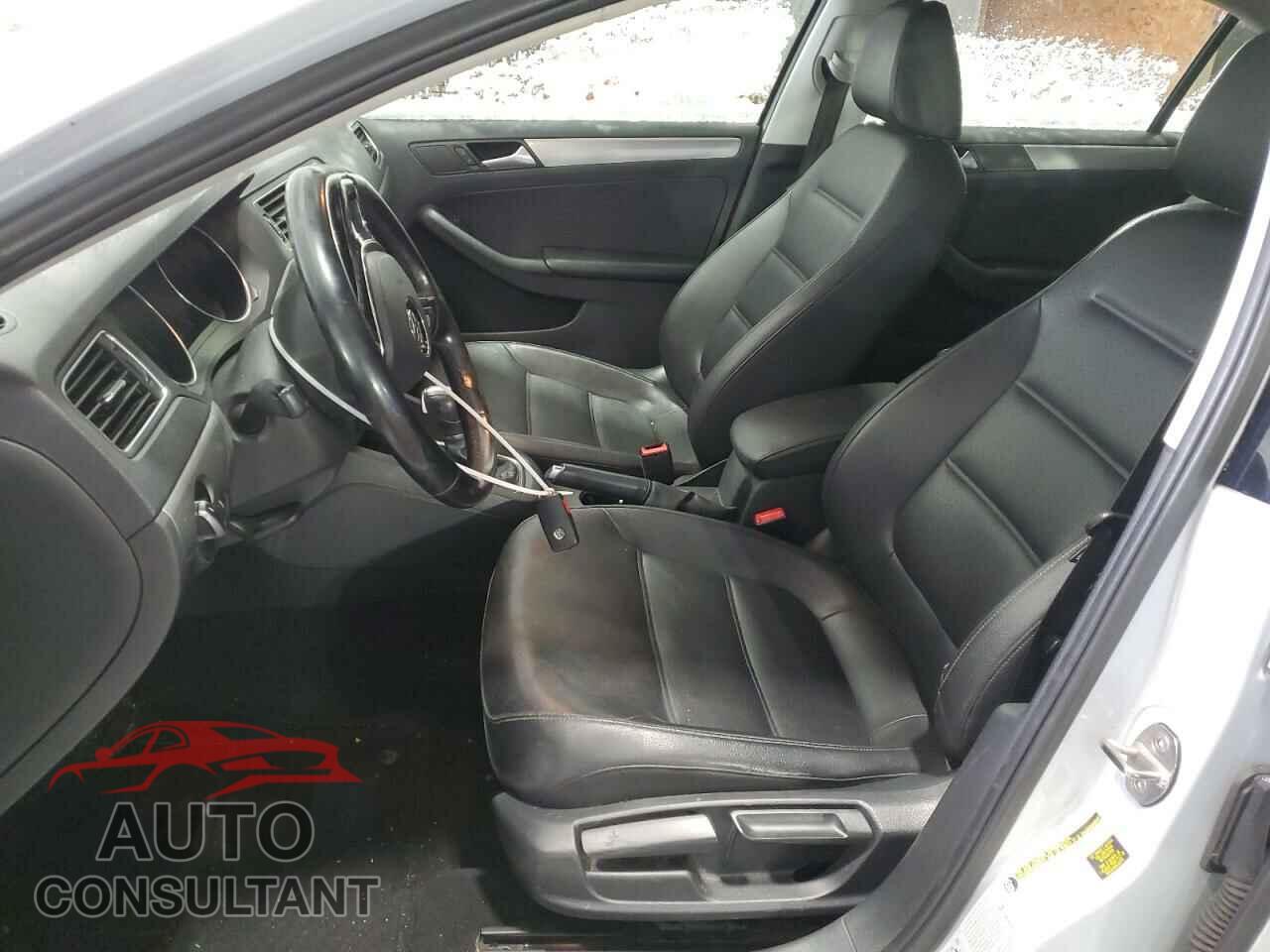 VOLKSWAGEN JETTA 2017 - 3VWDB7AJ7HM268982