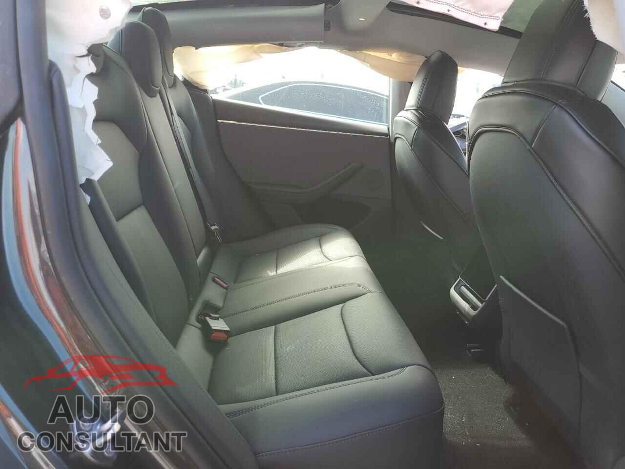 TESLA MODEL 3 2025 - 5YJ3E1EA8SF900350