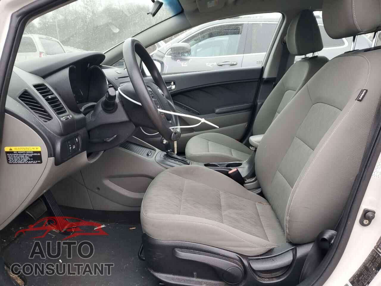 KIA FORTE 2015 - KNAFK4A65F5422546