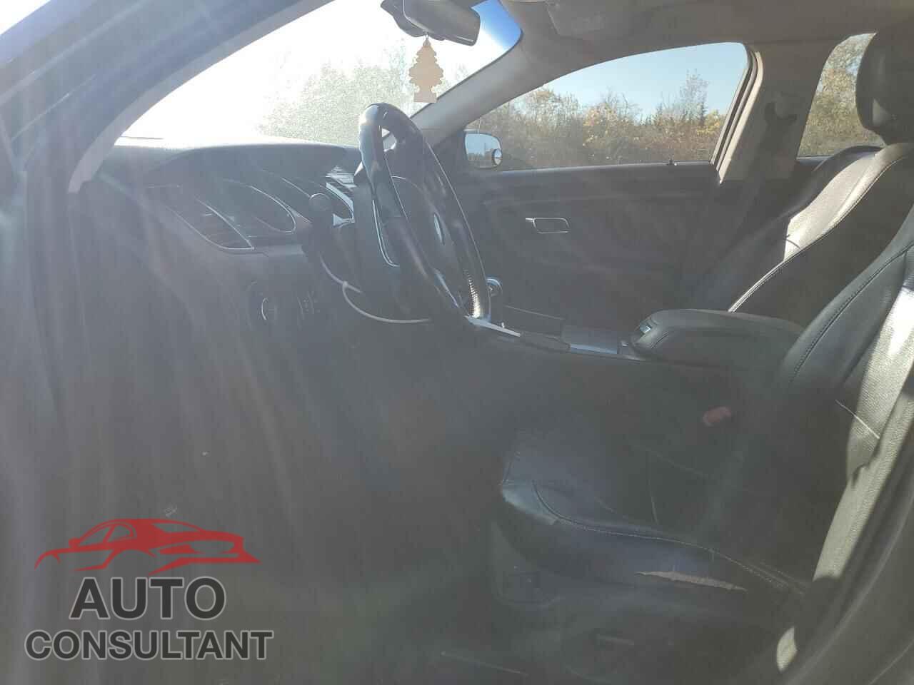 FORD TAURUS 2011 - 1FAHP2FW4BG102097