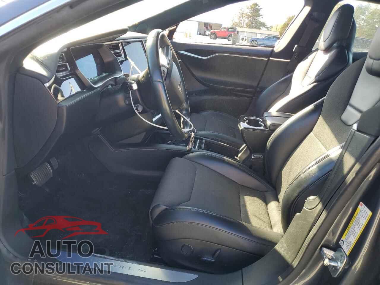 TESLA MODEL S 2017 - 5YJSA1E2XHF211354