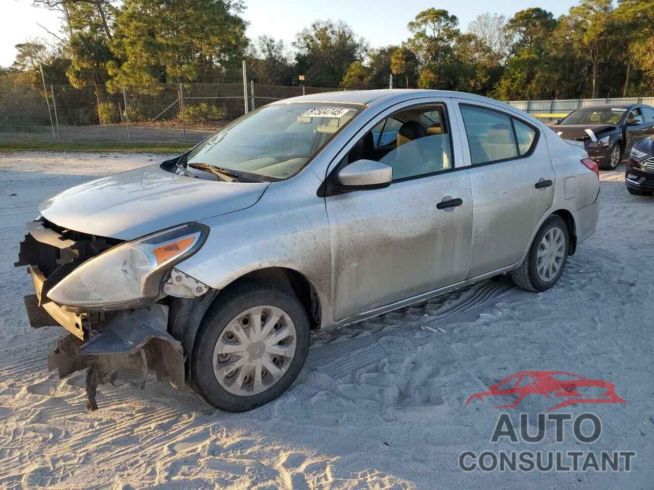 NISSAN VERSA 2017 - 3N1CN7AP0HL849937