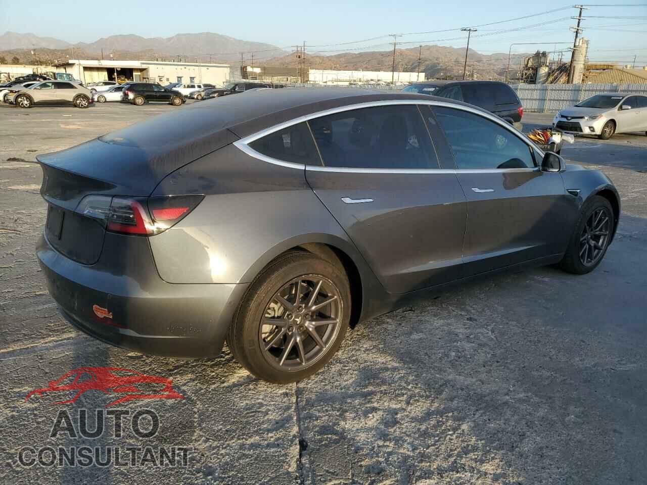 TESLA MODEL 3 2020 - 5YJ3E1EA6LF705204