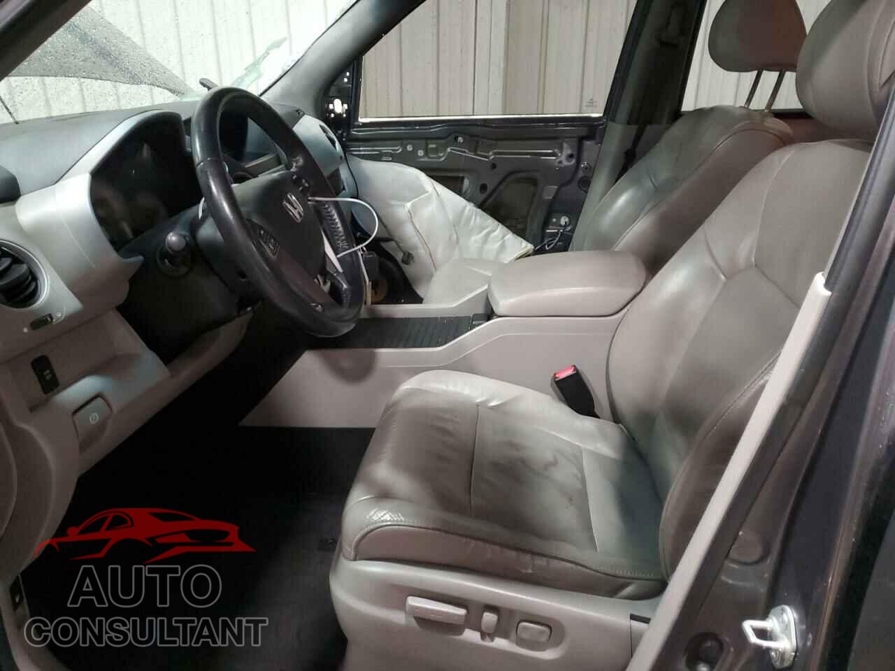 HONDA PILOT 2011 - 5FNYF4H69BB068531