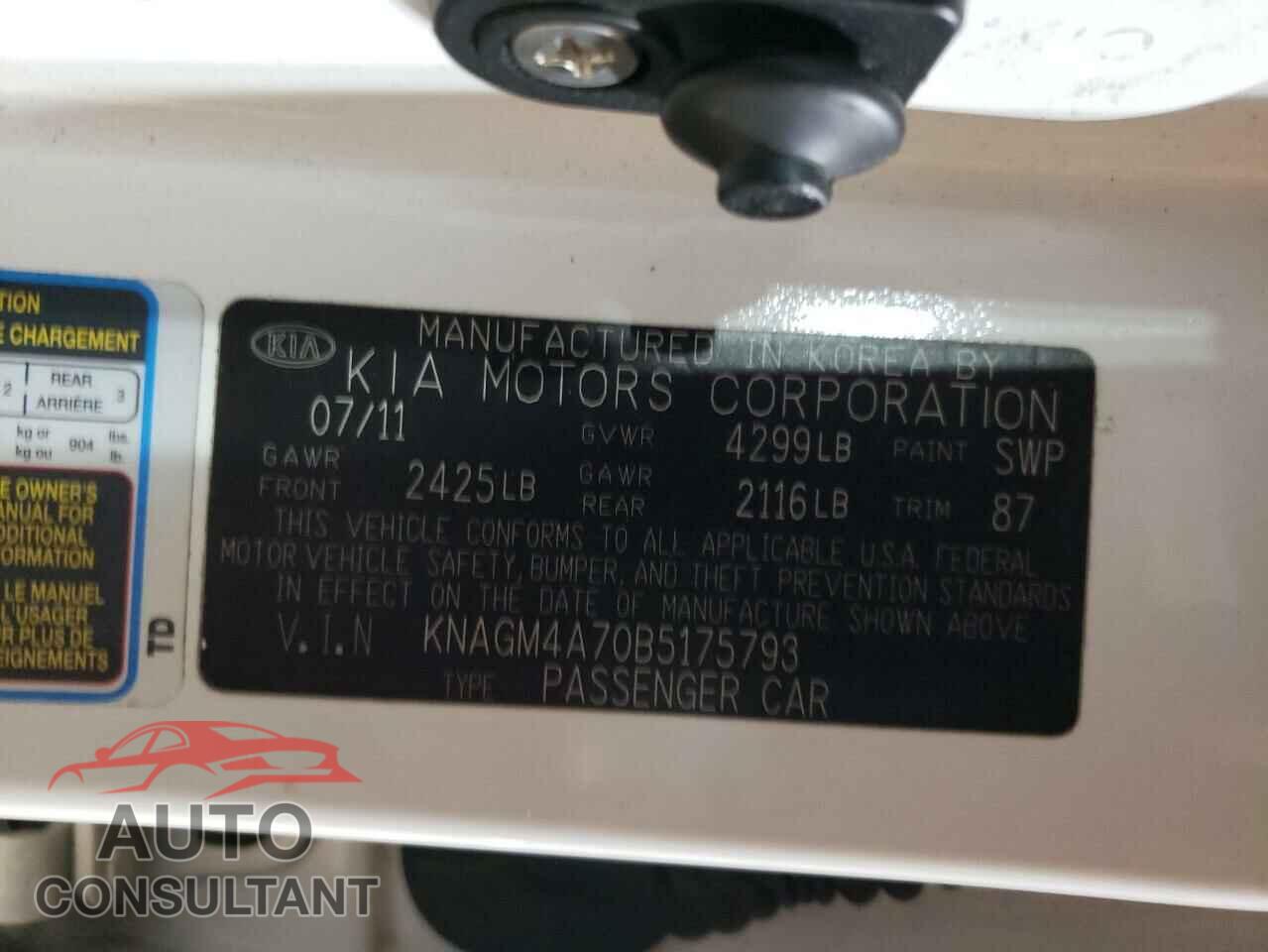 KIA OPTIMA 2011 - KNAGM4A70B5175793