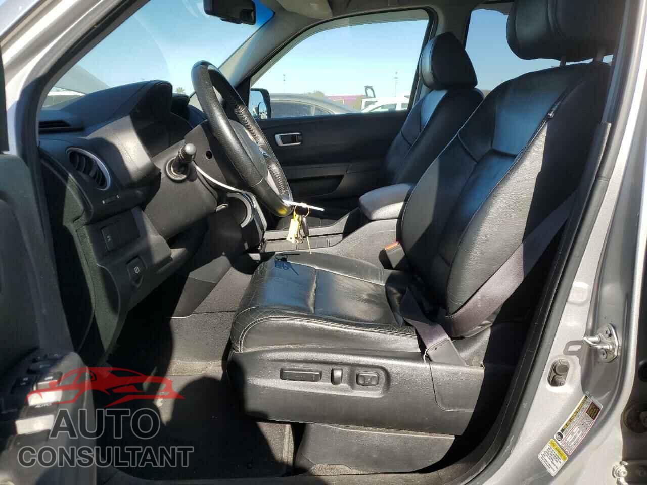 HONDA PILOT 2010 - 5FNYF3H56AB020680