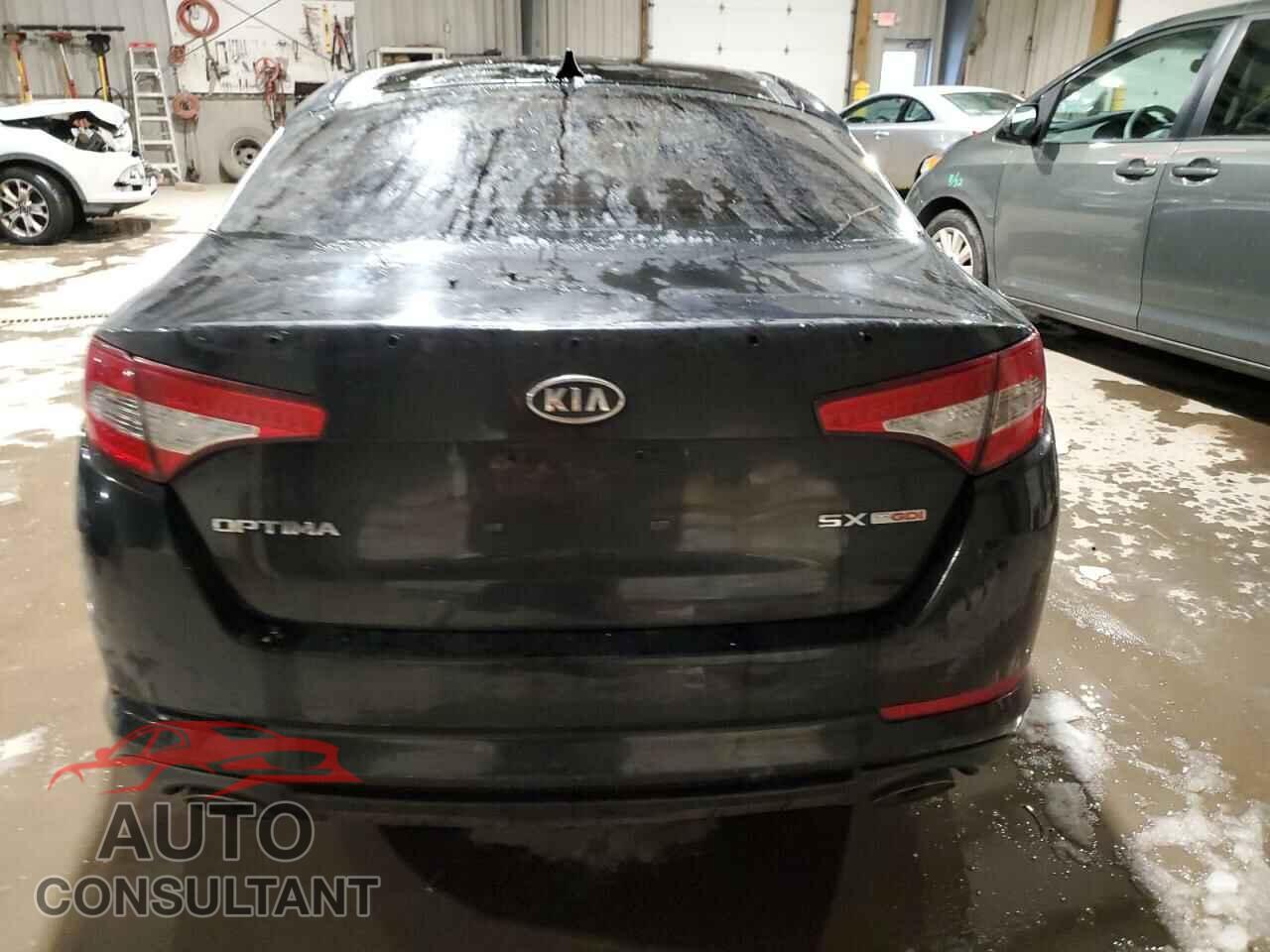 KIA OPTIMA 2011 - KNAGR4A64B5155037