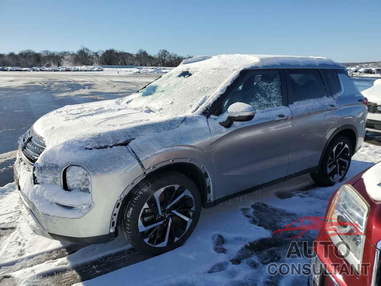 MITSUBISHI OUTLANDER 2023 - JA4J4UA88PZ032649