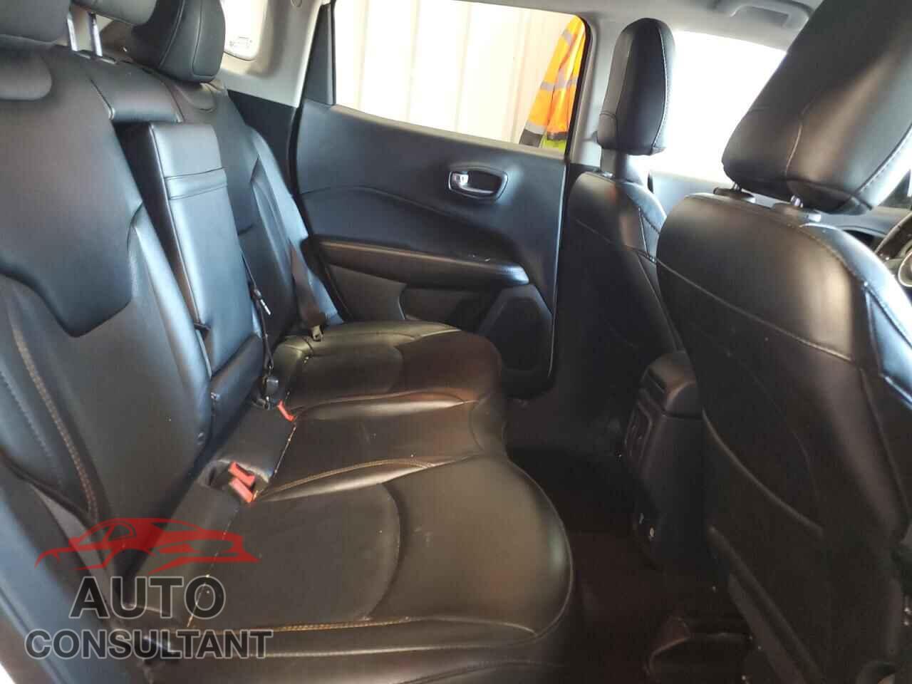 JEEP COMPASS 2020 - 3C4NJCCB4LT125561