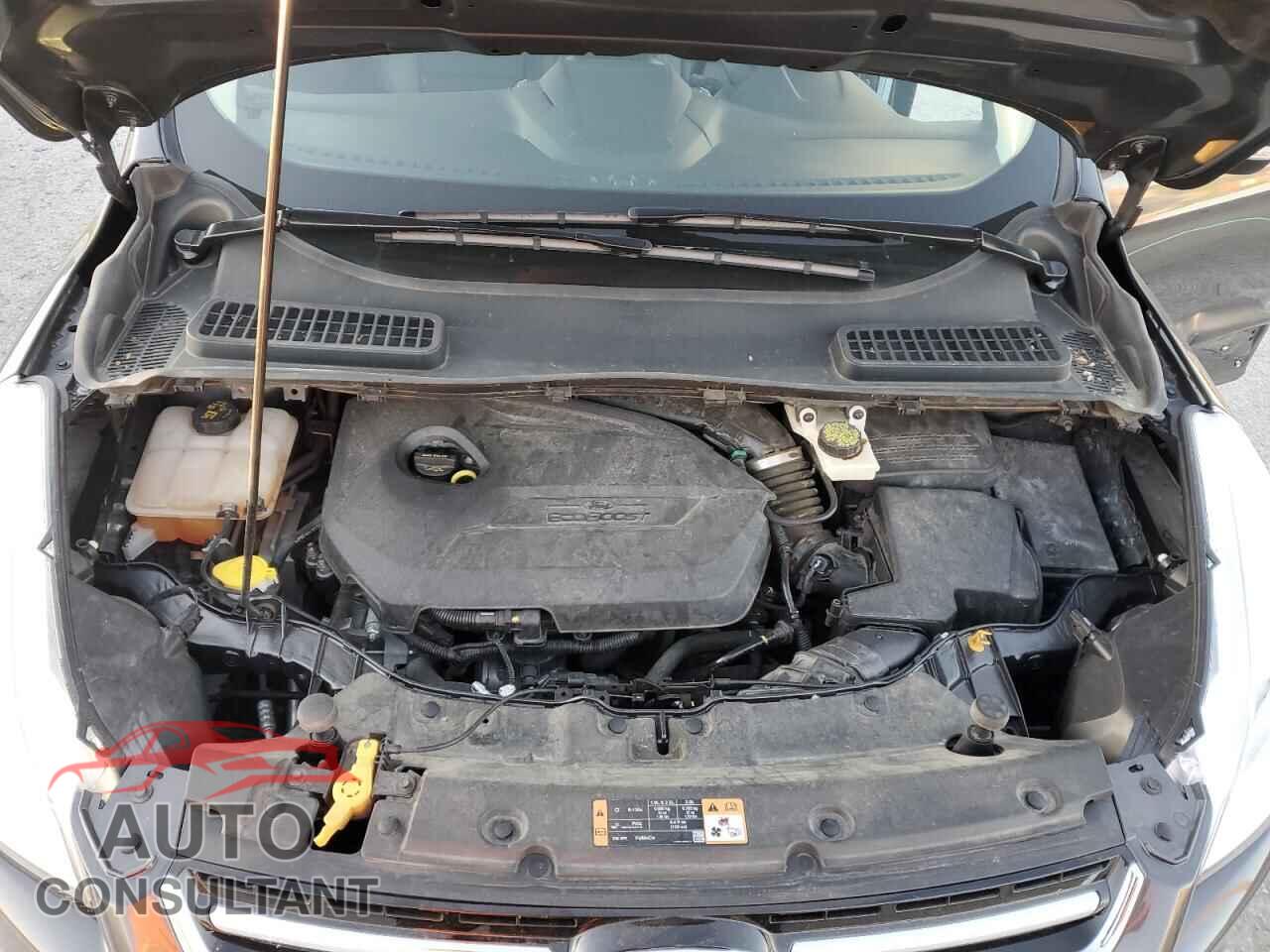 FORD ESCAPE 2015 - 1FMCU9JX0FUA08677